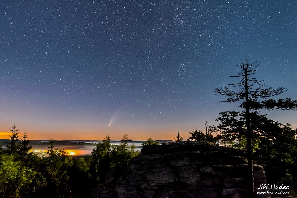 Kometa Neowise nad Paseckou skálou 5