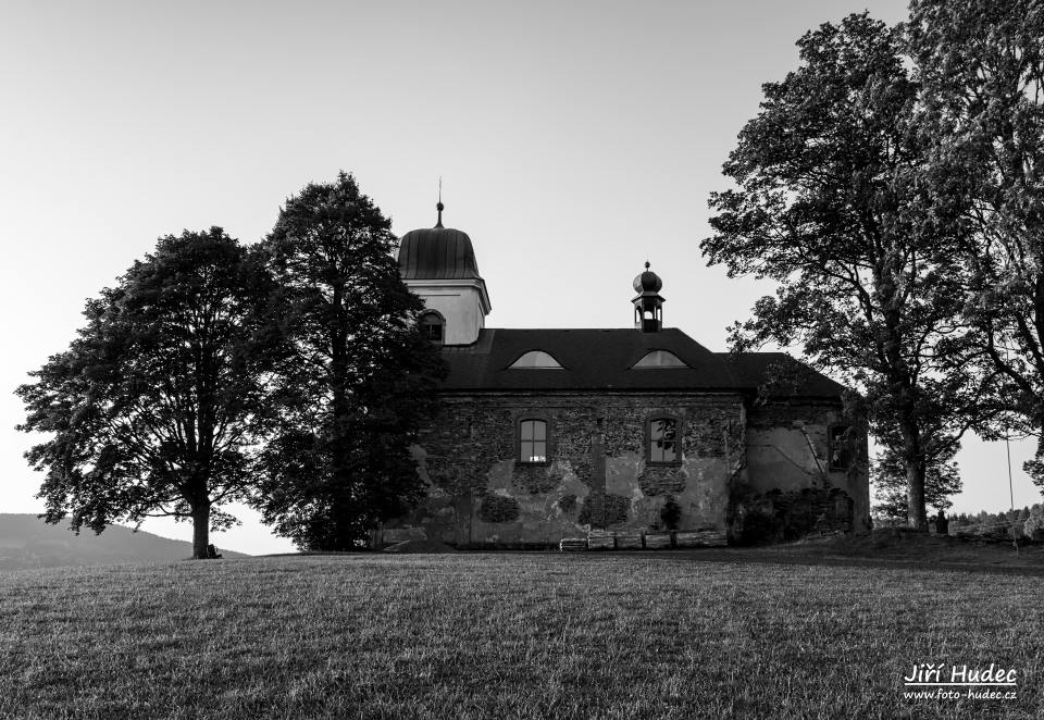 Kostel sv. Matouše v černobílé