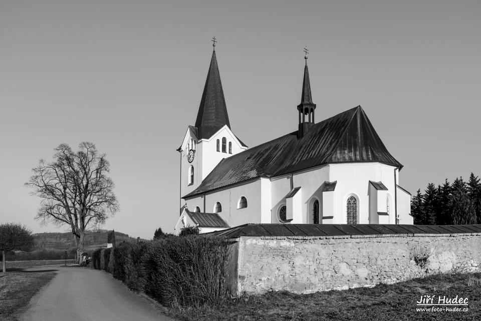 Kostel sv. Trojice - Drnovice