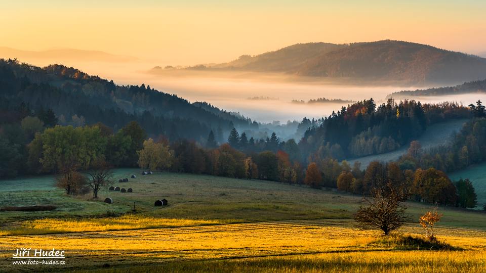 Kouzelné podzimní ráno na Javorově kopci