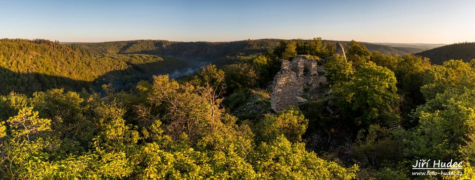 Ranní panorama Templštejnu