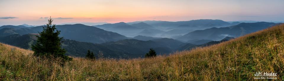 Ranní panorama z Rakytova