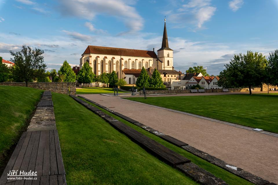 Večer v Klášterních zahradách v Litomyšli 1