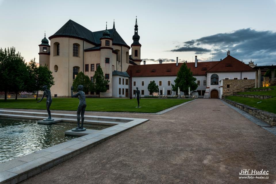 Večer v Klášterních zahradách v Litomyšli 5