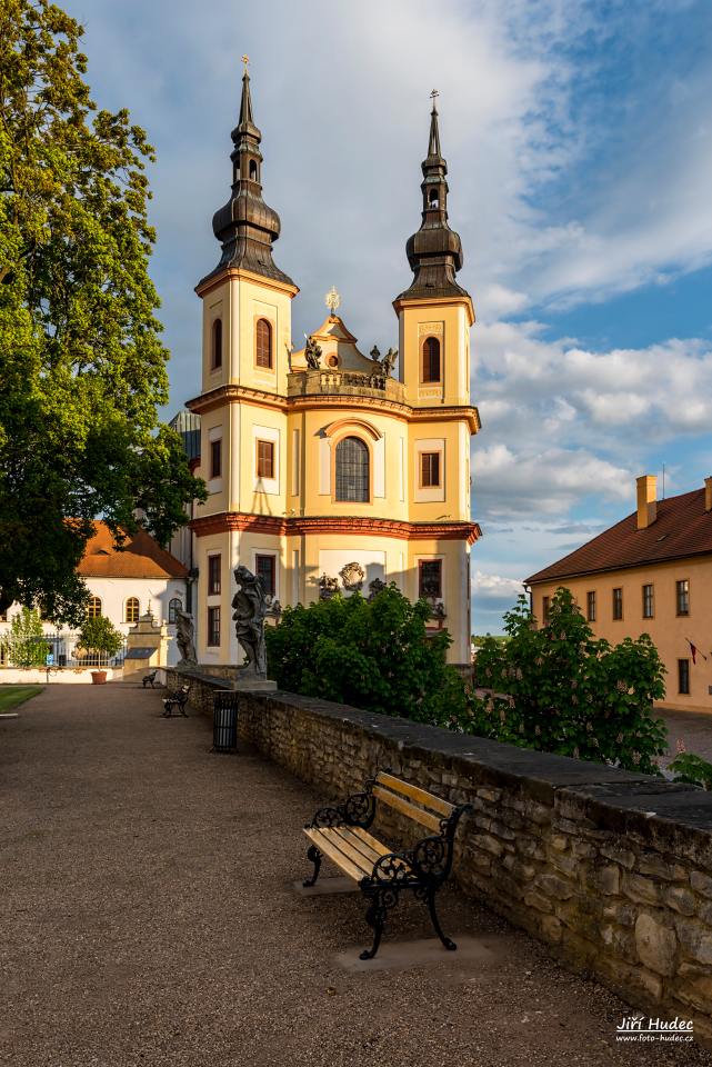 Večerní kostel Nalezení sv. Kříže v Litomyšli 3