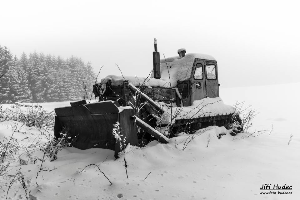 Zapomenutý buldozer 1