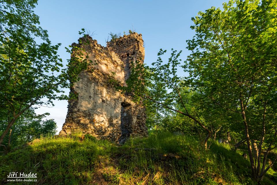 Zřícenina hradu Ronov