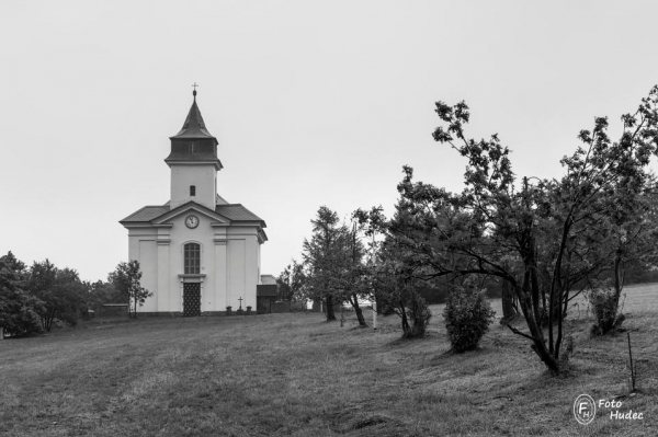 Kostel Nanebevzetí Panny Marie - Cínovec