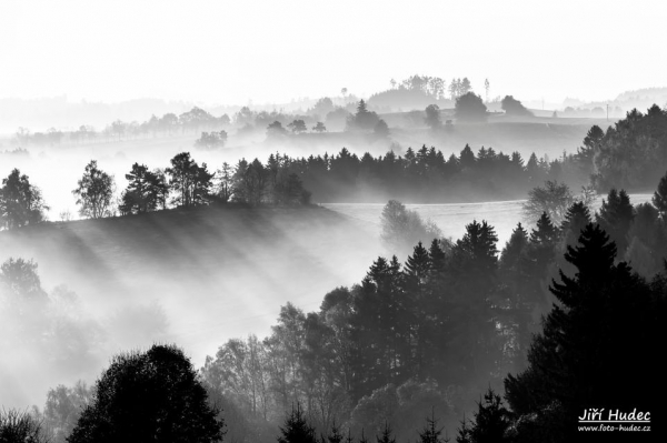 Mlhavé podzimní ráno u Písečného