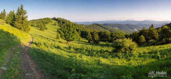 Ranní panorama u Velkého Javorníku