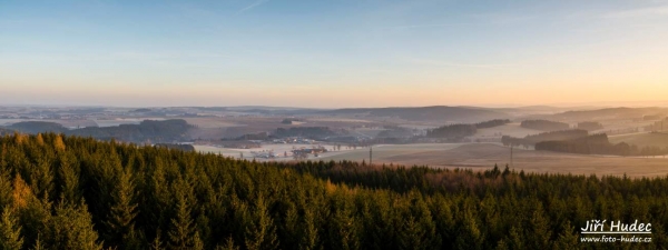 Ranní panorama z Rosičky 2