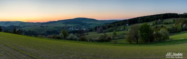 Večerní panorama údolí Fryšávky